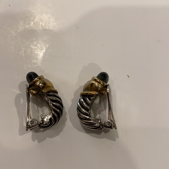 COSTUME CLUP ON EARRINGS DESIGHNER LOOK SILVER AND GOLD TONE BLACK STONE - Picture 4 of 8